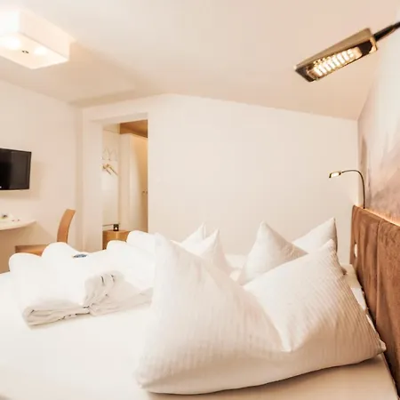 Gaestehaus Oblasser 2* 메이른호픈