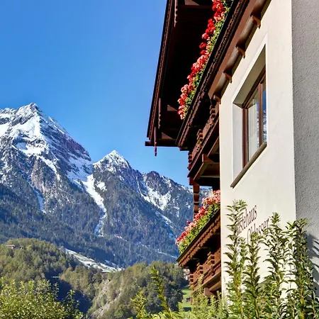 Gastehaus Oblasser 2* Mayrhofen