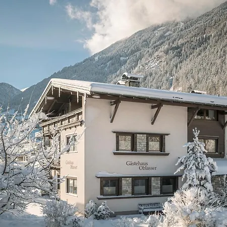 Gaestehaus Oblasser بيت ضيافة